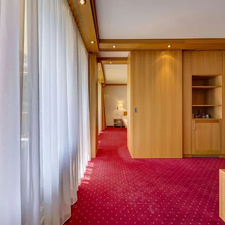Excelsior Hotel 3*