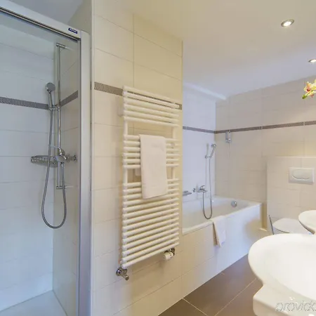 Excelsior Hotel 3*