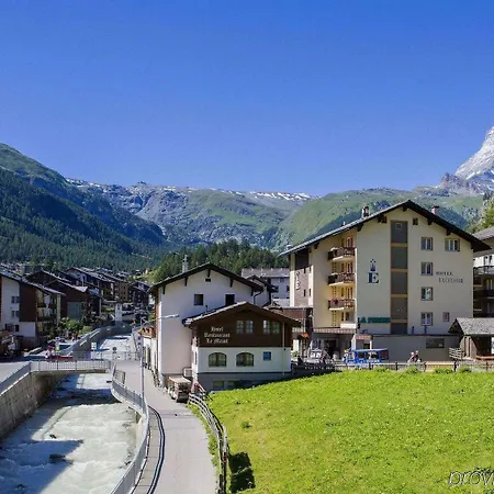 艾克塞西尔酒店 3*