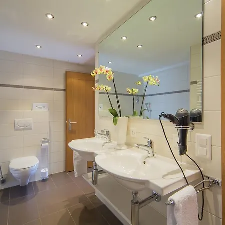 Excelsior Hotell 3*